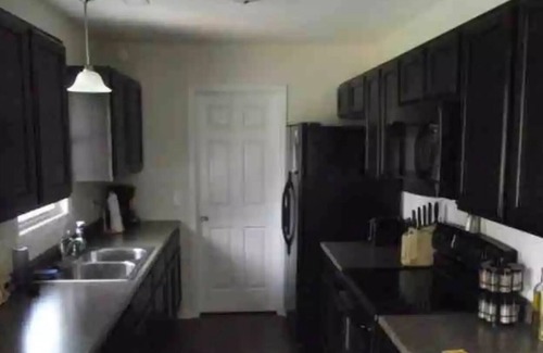 McCutcheon Field House | Cheerful, peaceful home with modern amenities