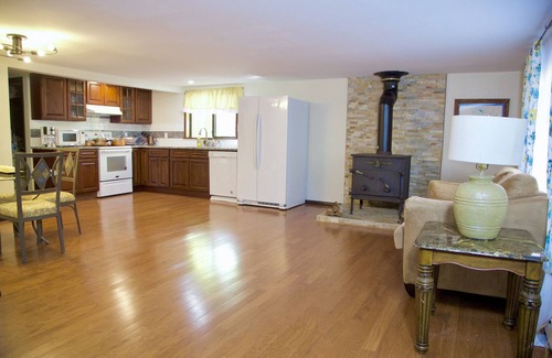 Pocono Lake House | Cheerful Pocono Gateway Vacation House in Pocono Lake PA