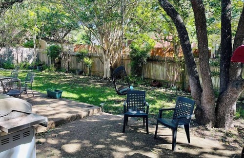 Forest Creek House | Cheerful, Sunny☀️ Baller House in Round Rock