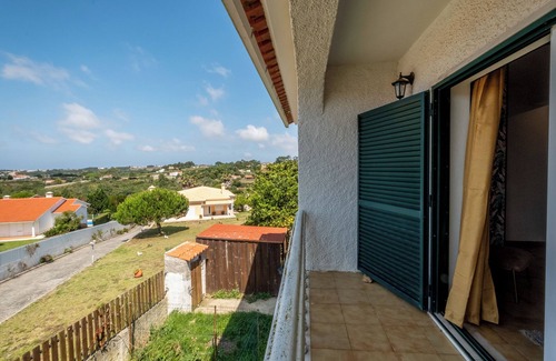 Mafra House | Cheerful villa with pool