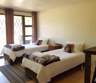 Bloemfontein Apartment | CHEETAH MANOR #2