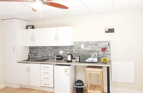 Bloemfontein Apartment | CHEETAH MANOR #3