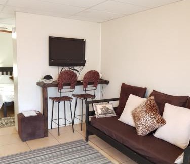 Bloemfontein Apartment | CHEETAH MANOR #3