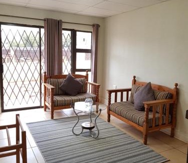 Bloemfontein Apartment | CHEETAH MANOR #4