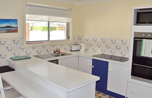 Hat Head House | Chel-sea - Modern 3-bedroom home with a sleep out in the garage in peaceful Hat Head