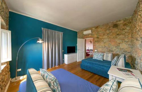 Riparbella Apartment | Chela
