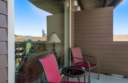 Chelan Apartment | Chelan Resort Suites - Concord Bliss #305