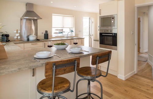 Rhosneigr House | Chelford: 3-Bed Home Near Rhosneigr Beach | Managed by Anglesey Holiday Letting