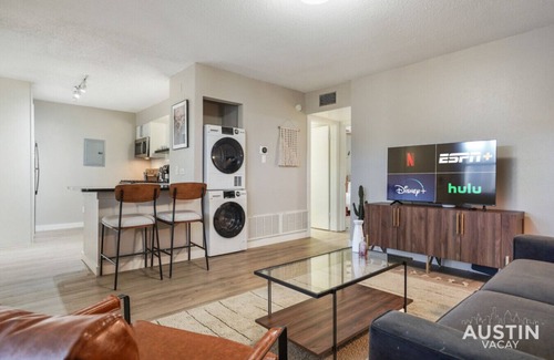 Brentwood Apartment | Chelsea Combined #249 and #250