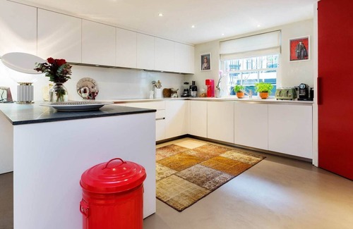 Brompton & Hans Town House | Chelsea Wonder, by Veeve