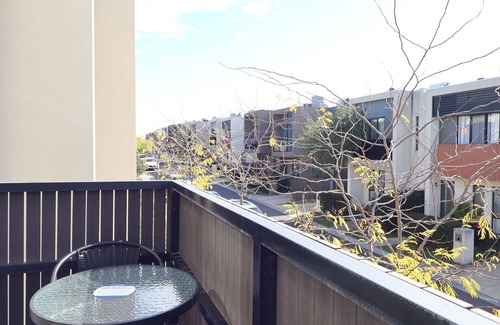Cheltenham House | Cheltenham Southland Family Retreat Entire 3BR, Southland Family Retreat Entire 3BR 2.5 Bath modern