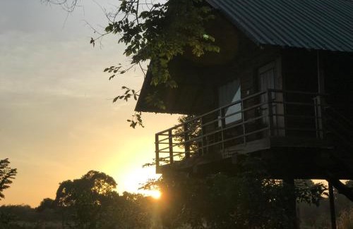 Sigiriya Resort | Chena Huts Eco Resort