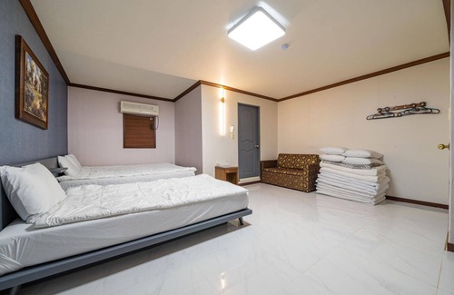 Dongsong Hotel | Cheorwon Pareseu