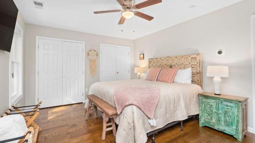 Asheville House | Cherry Blossom by AvantStay 6 Min to Downtown