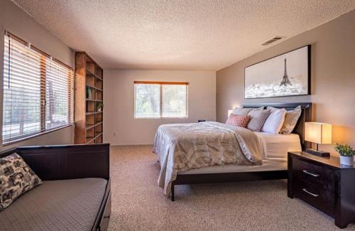 Oakhurst House | Cherry Cottage 15 min from Yosemite South Entrance