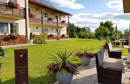 Bad Waltersdorf House | Cherry Suite | from 3 nights | Breakfast - Hotel-Restaurant Teuschler-Mogg