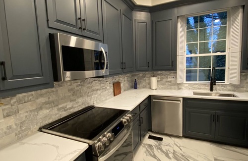 Wicomico Church House | Chesapeake Bay-front Estate minutes to Irvington, Kilmarnock Whitestone