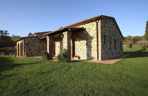 San Casciano dei Bagni Apartment | Chestnut apartment with swimming pool for 4 people
