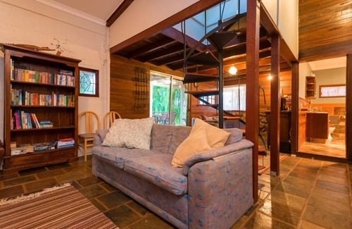 Carlotta House | Chestnut Brae Farmstay - Chestnut Retreat