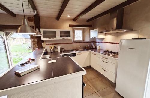 Plougasnou House | Chestnut - Charming cottage - Renovated 2024- Gîte de charme - Rénové 2024