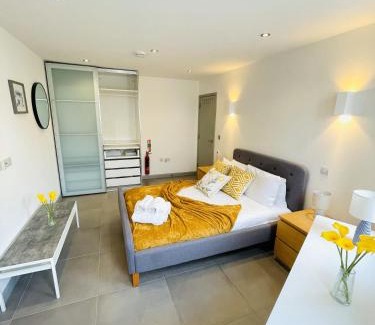 Nine Elms Apartment | Chestnut Cottage