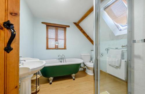 Manorbier Apartment | Chestnut Cottage