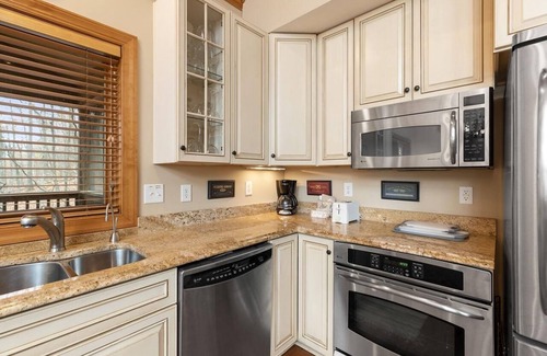 Chestnut Springs House | Chestnut Springs with Wintergreen Advantage
