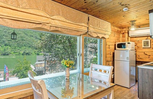 Gapyeong Apartment | Cheungpungmyungwol Pension