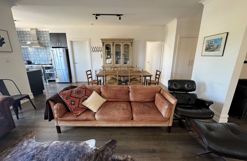 Queenscliff House | CHEVIGNON-in the heart of town