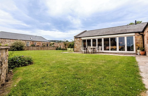 Old Bewick Cottage | CHEVIOT BARN, pet friendly, country holiday cottage in Chatton