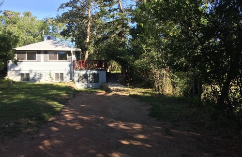 Broadmoor Cabin | Cheyenne Cañon Cabin, Hiking, Biking From The Door! 4 Blks To Broadmoor