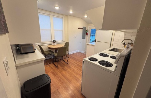 Broadmoor Apartment | Cheyenne Canyon Getaway