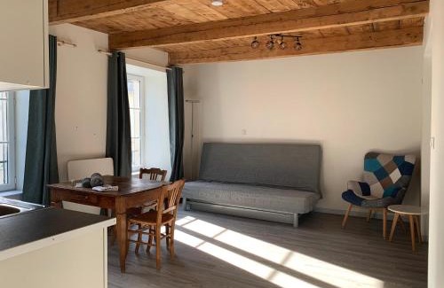 Condat Apartment | Chez Burons&Bouchons, Le Refuge Gourmand et Authentique