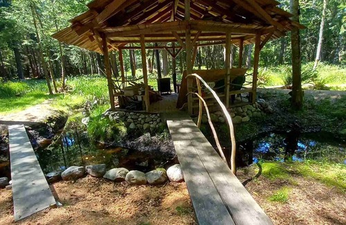 Quathiaski Cove Bed & Breakfast | Chez Claire: Your Quadra Island Retreat