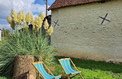Heugnes House | "Chez Clothilde" Quiet house. 30 minutes from Beauval Zoo. Sleeps 7