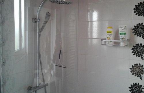 Verdun Bed & Breakfast | Chez Evelyne chambre d'hôtes chez l'habitant