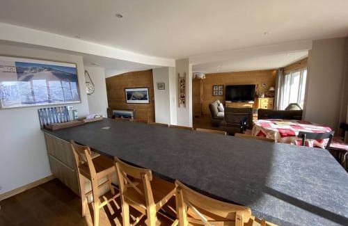 Viel-Alpe Apartment | Chez Inès - Duplex pour 10 à 12 plein centre