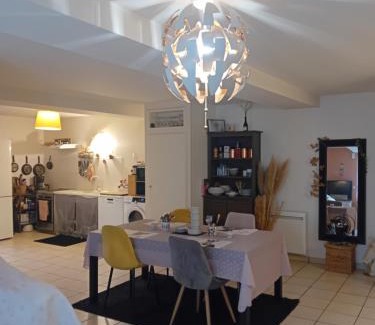 Montlouis-sur-Loire House | CHEZ ISA chambre chez l'habitant Emma