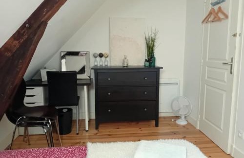 Montlouis-sur-Loire House | CHEZ ISA chambre chez l'habitant Antoine