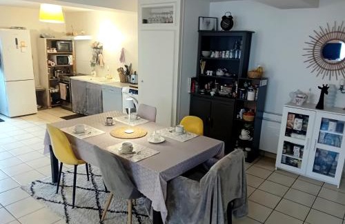 Montlouis-sur-Loire House | CHEZ ISA chambre chez l'habitant Antoine