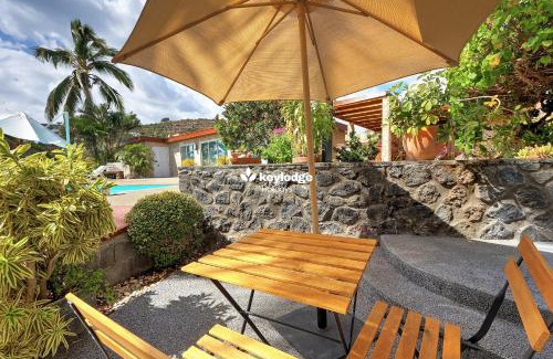 Boucan Canot Apartment | Chez Jab - studio avec piscine partagée - à 2 minutes de la plage - Saint-Gilles