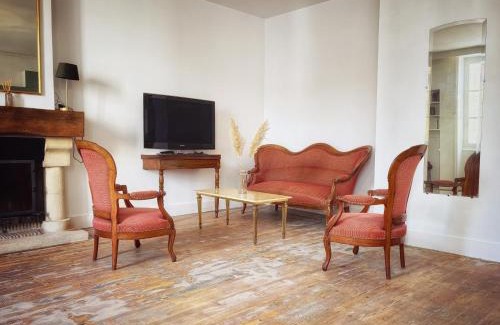 La Clayette Apartment | Chez Kapameï