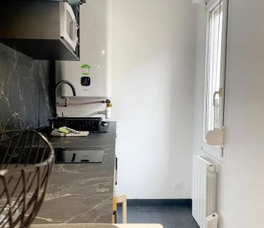 Chartres Apartment | Chez Léo