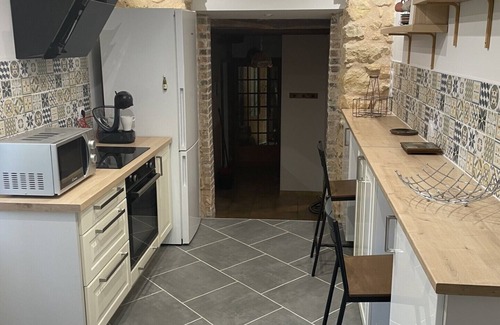 Sens-Beaujeu House | Chez les Voisins