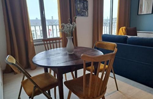 Chatellerault Apartment | Chez Line, Face à la gare