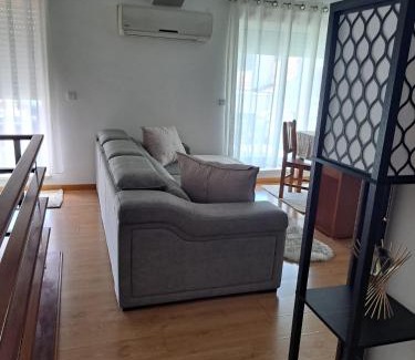 Lousa House | Chez Louise: onde a Serra beija o Céu