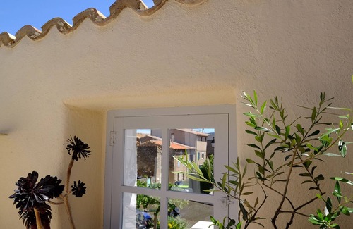 Olonzac House | Chez LuLu – charming village house with roof terrace in the heart of Olonzac