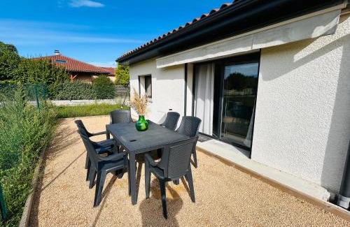 Les Echets Apartment | Chez M&S - Maison 3 chambres et 3 salles de bain