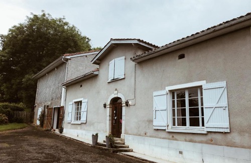 Ponlat-Taillebourg Bed & Breakfast | Chez Mamie Jo à la campagne