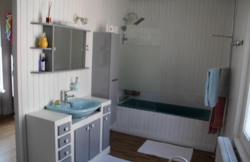 Le Neubourg Apartment | chez mary et bruno